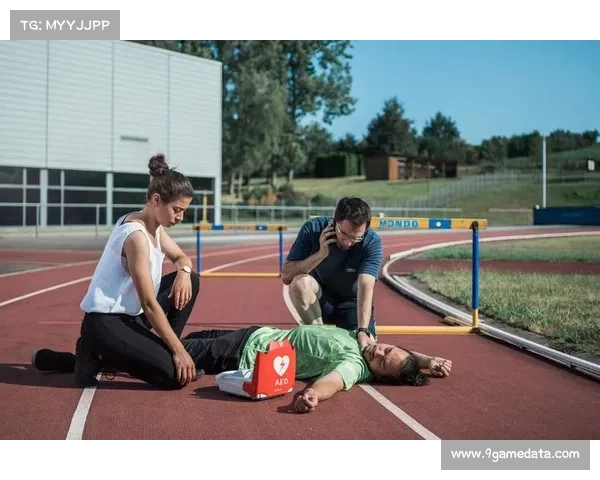 新疆赛场引入心脏除颤仪 完善赛事急救体系引发广泛关注
